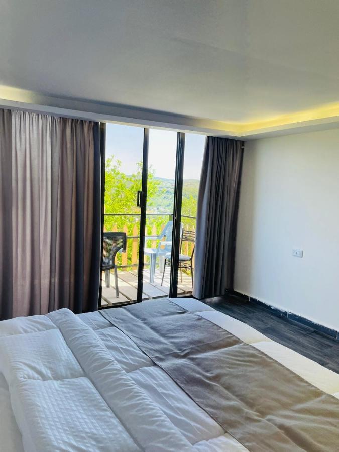 Evian Resort ‘Ajlūn Buitenkant foto